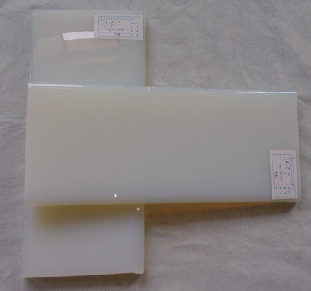 white-opaque-glass-slab-2