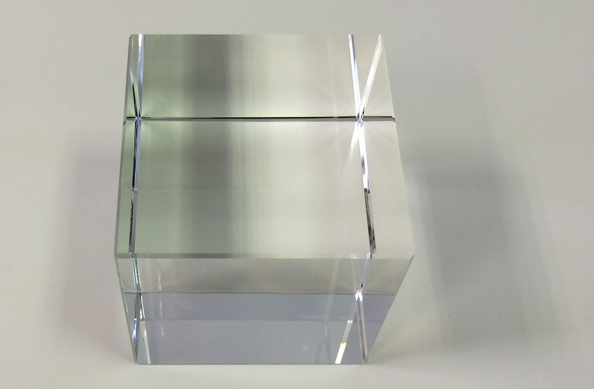 crystal-glass-cube-20cm