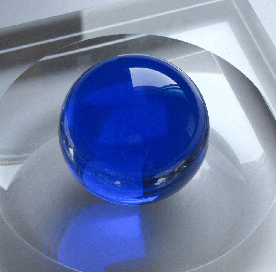Ultramarin Glass Sphere