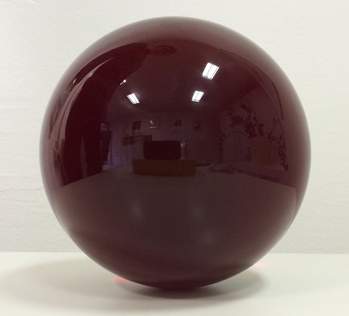 glass-sphere-red